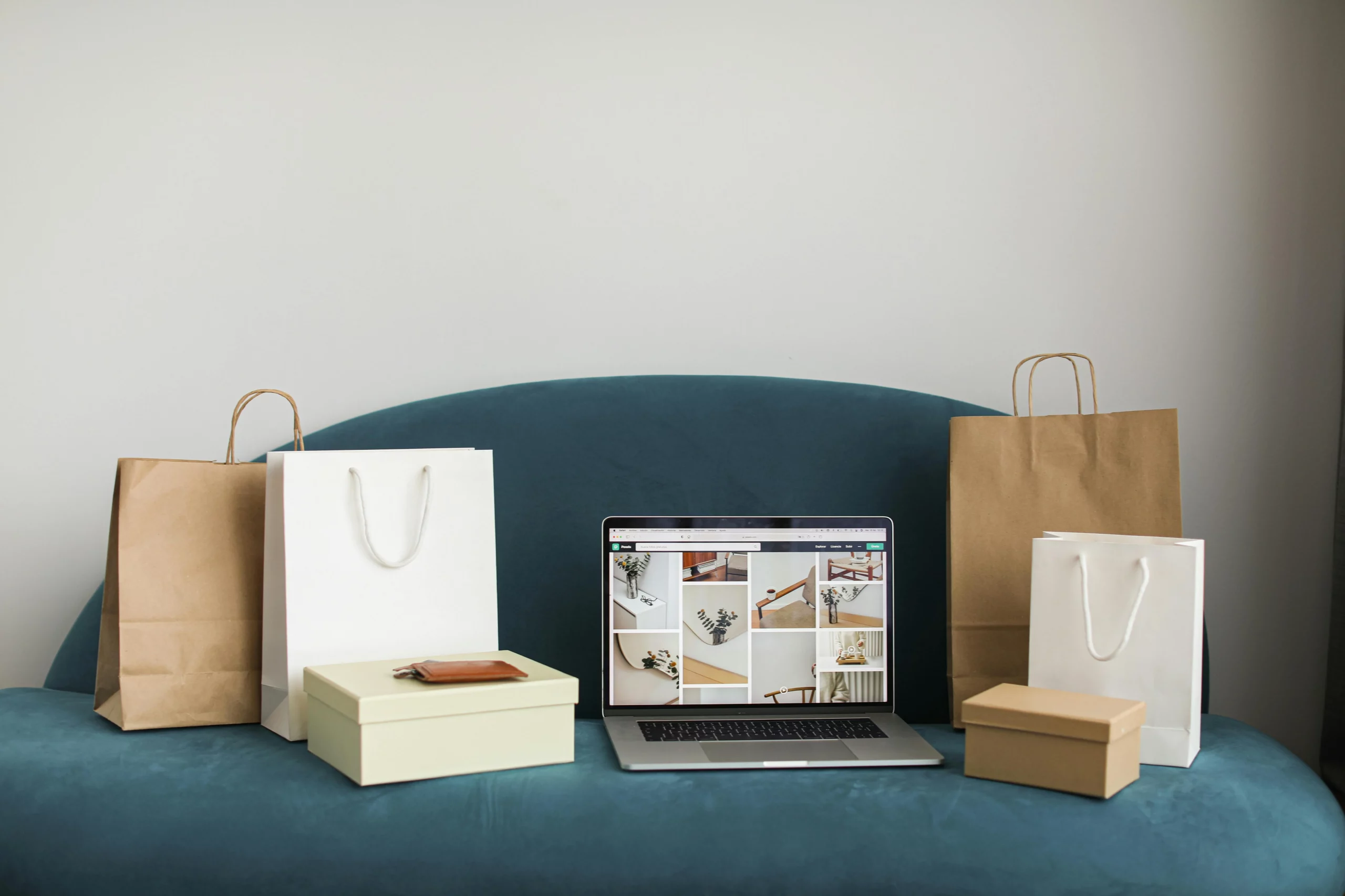mercatrives-casestudy-industry-scaled.webp 